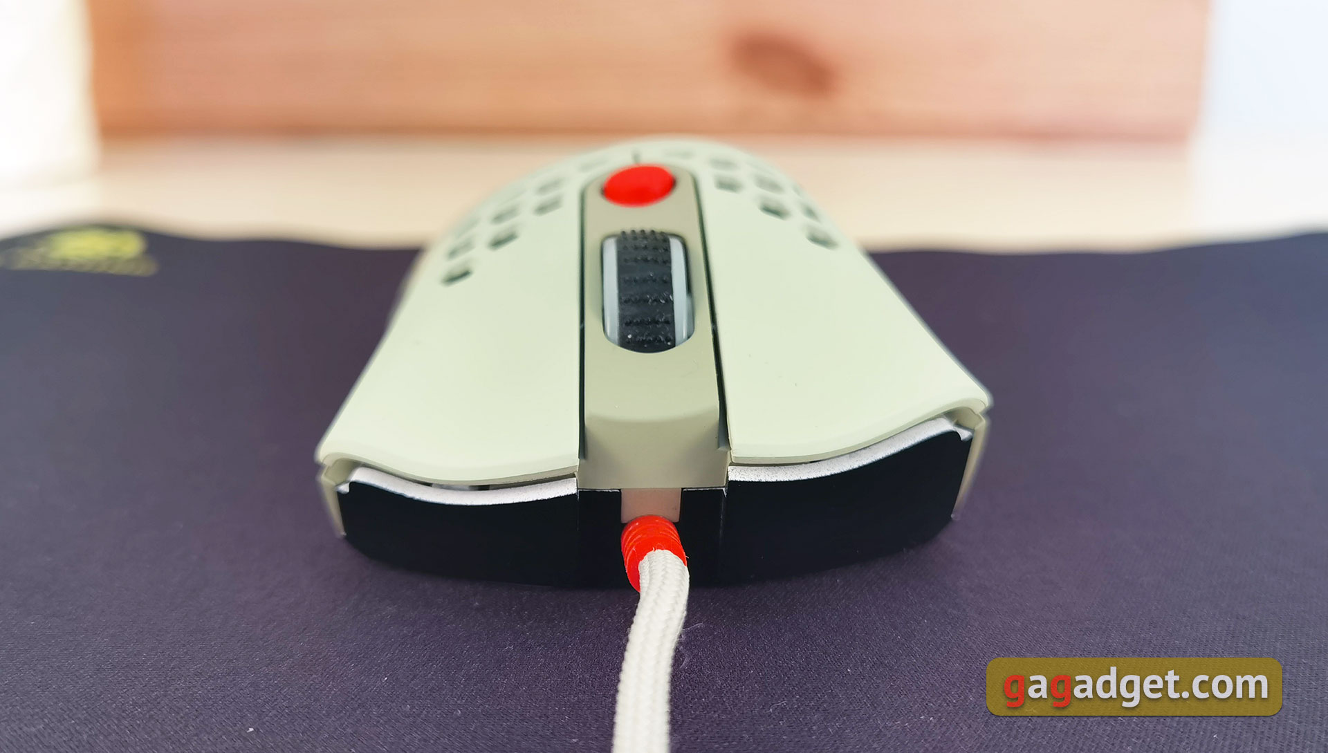 2E Gaming HyperSpeed Pro Overview: Lightweight Gaming Mouse with Excellent Sensor-13