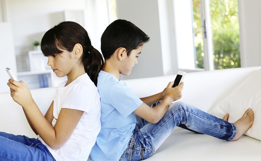 Хороший телефон для ребенка: понты или необходимость