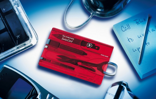 Victorinox Swiss Card: мужская косметичка размером с кредитку