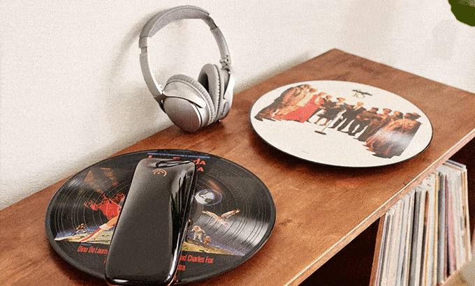LOVE - The World's First Intelligent Turntable-.gif
