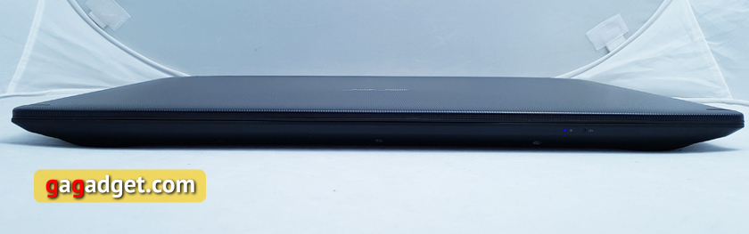  Acer Aspire V17 Nitro Black Edition:       Tobii-9