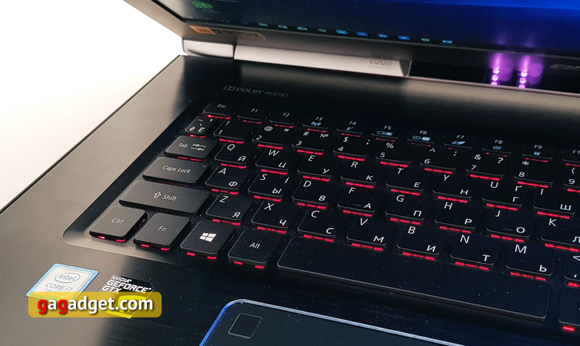 Acer Aspire V17 Nitro Black Edition:       Tobii-16
