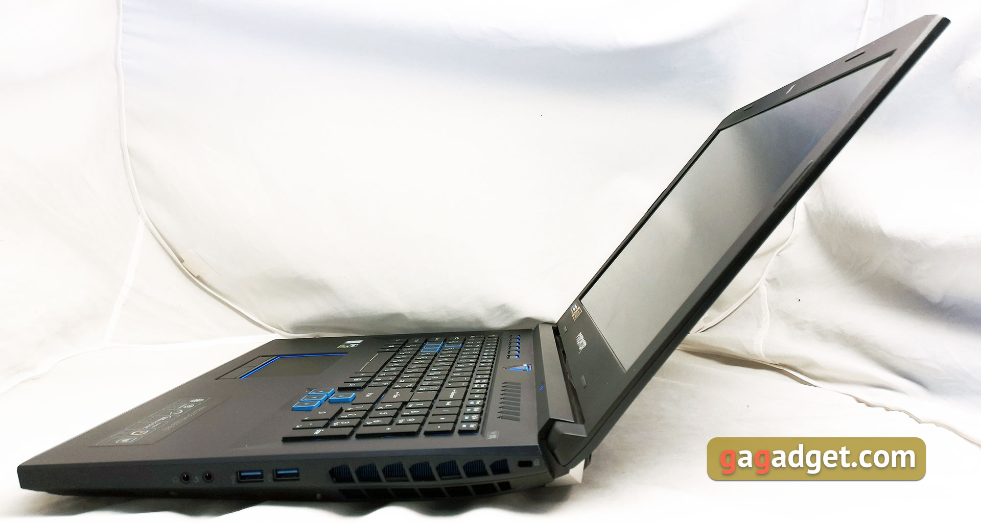 Обзор Acer Predator Helios 500: большой и мощный игровой ноутбук-17
