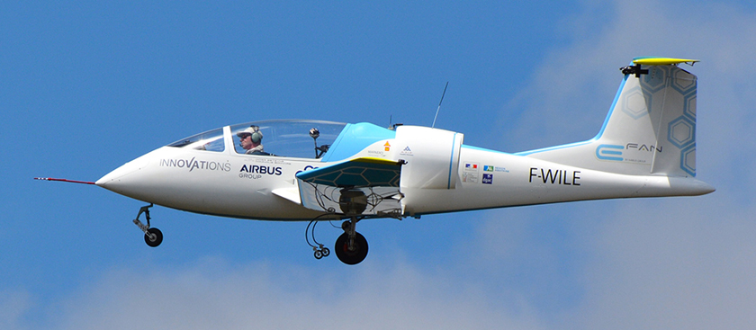 Двухместный электросамолет Airbus E-Fan 2.0 с максимальной скоростью 220 км/ч-2