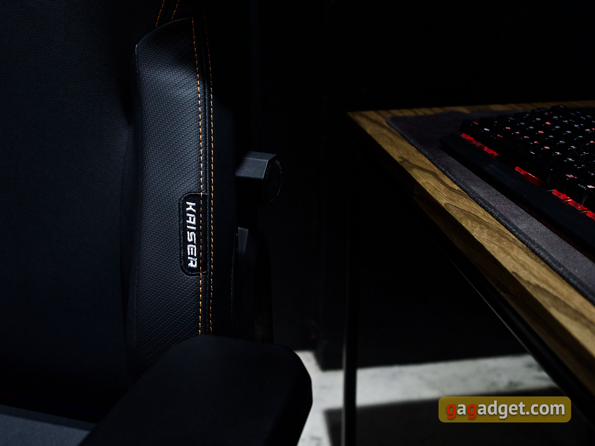 Престол для игр: обзор геймерского кресла Anda Seat Kaiser 3 XL-6