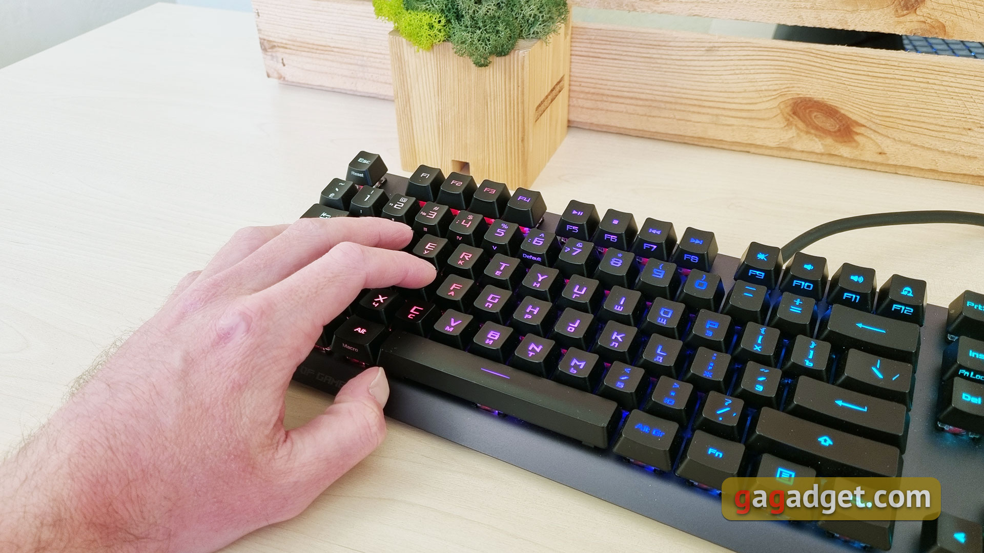 ASUS ROG Strix Scope RX Test: eine opto-mechanische Gaming-Tastatur mit Wasserschutz-18
