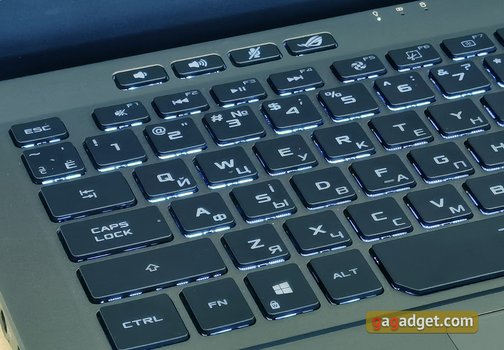 Обзор игрового ноутбука ASUS ROG Zephyrus G14: правильный ультрапортативный гейминг-31