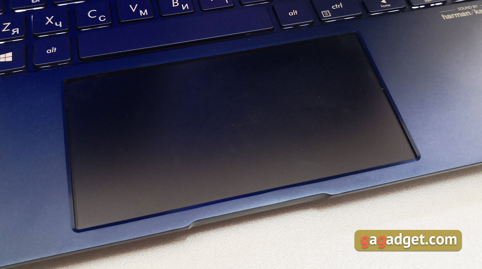 Обзор ASUS ZenBook 14 UX434FN: ультрапортативный ноутбук с сенсорным дисплеем вместо тачпада-26