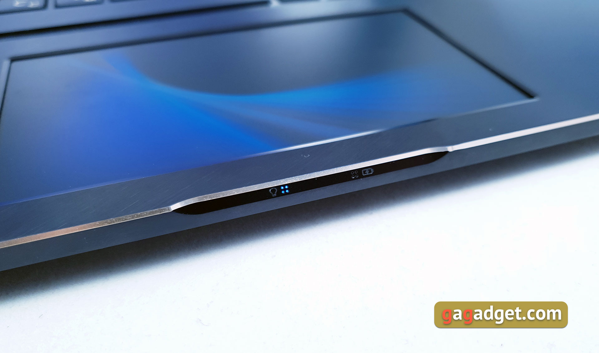 Обзор ASUS ZenBook Pro 15 UX580: новый Intel Core i9 и сенсорный экран вместо тачпада-10
