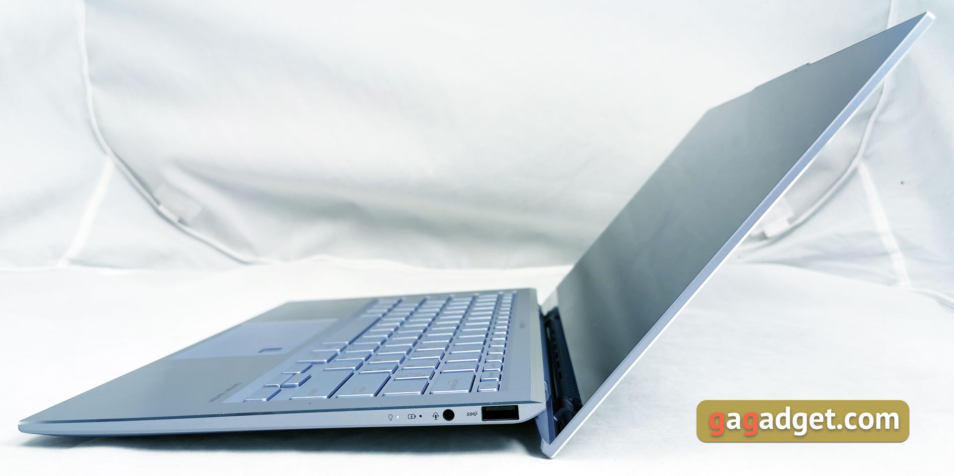 Обзор ASUS ZenBook S13: флагманский безрамочный ультрабук с обратной "монобровью"-15