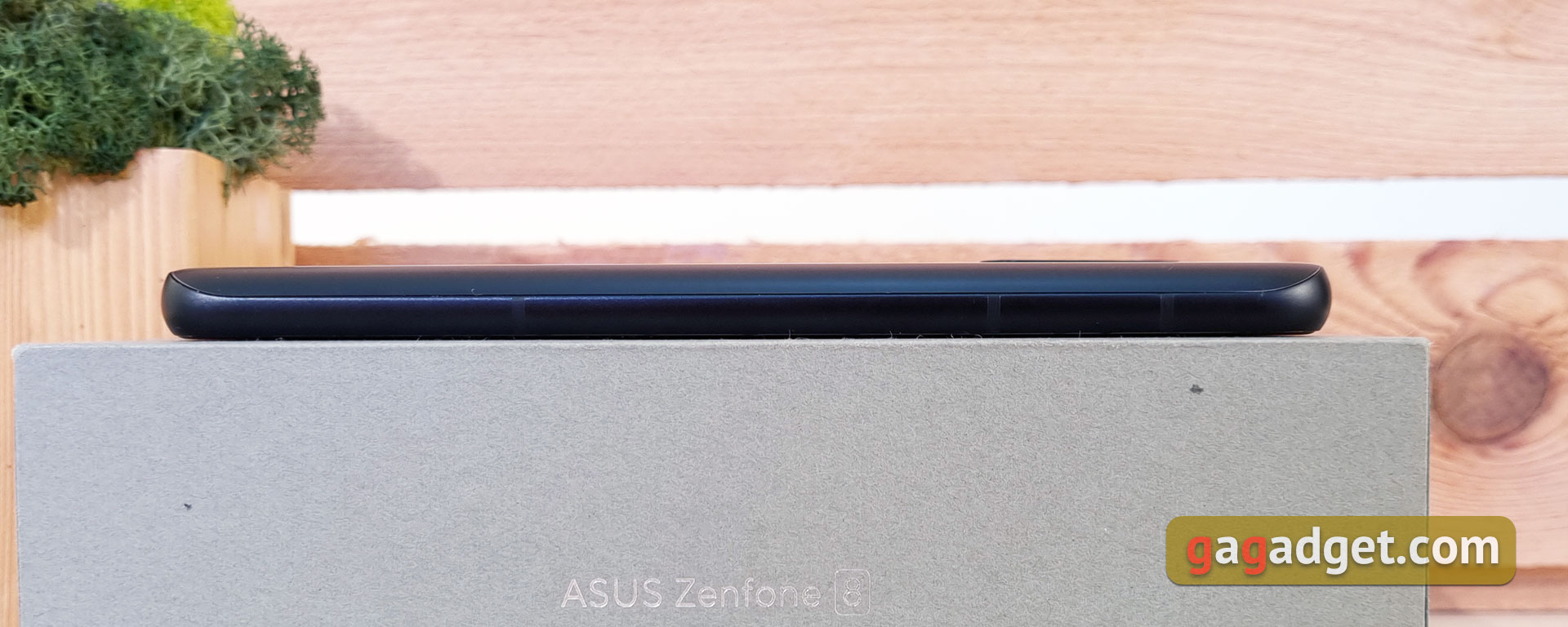 Обзор ASUS ZenFone 8: приз зрительских симпатий-13