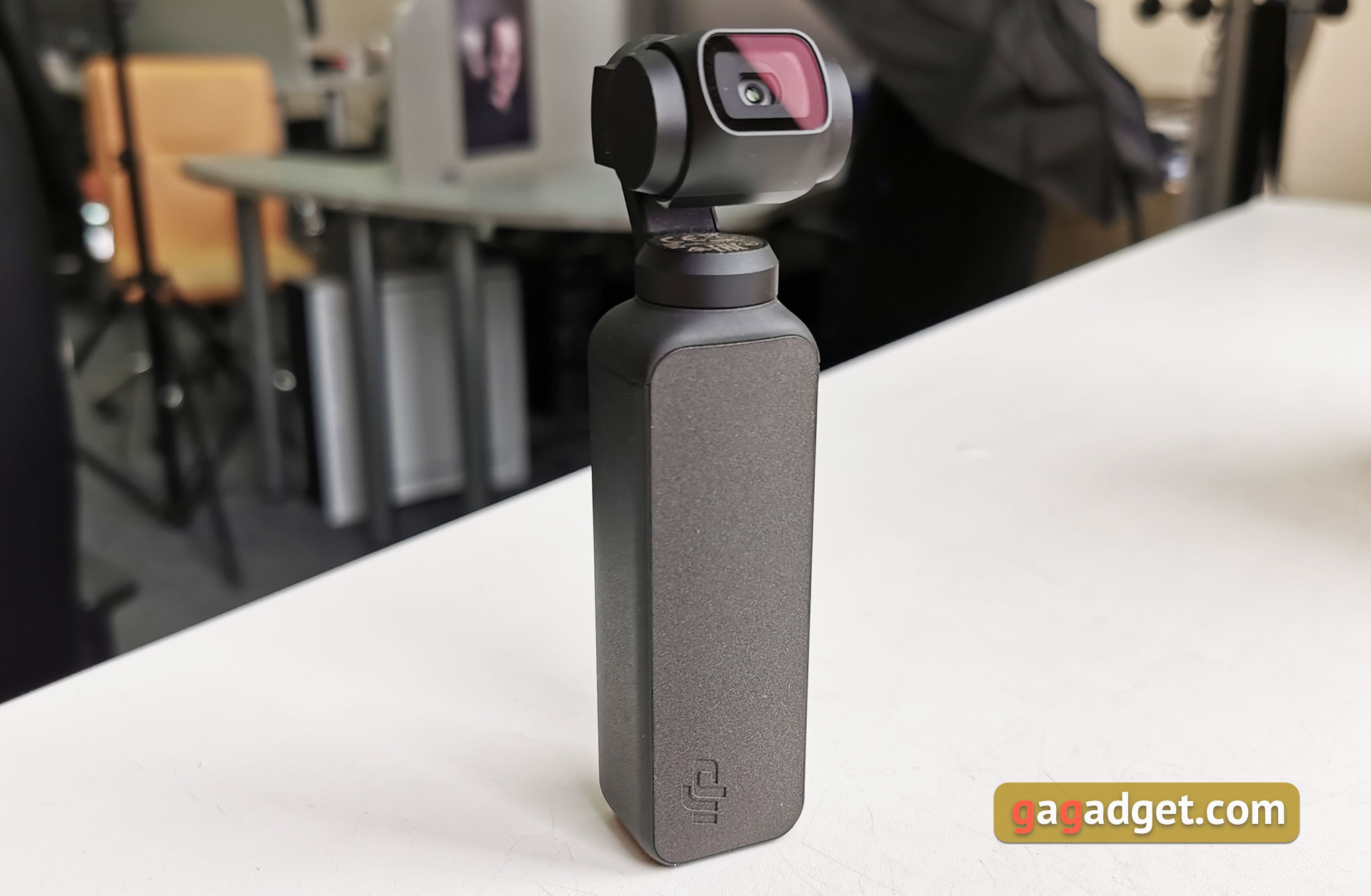 Огляд кишенькової камери зі стабілізатором DJI Osmo Pocket: задоволення, яке можна купити-11