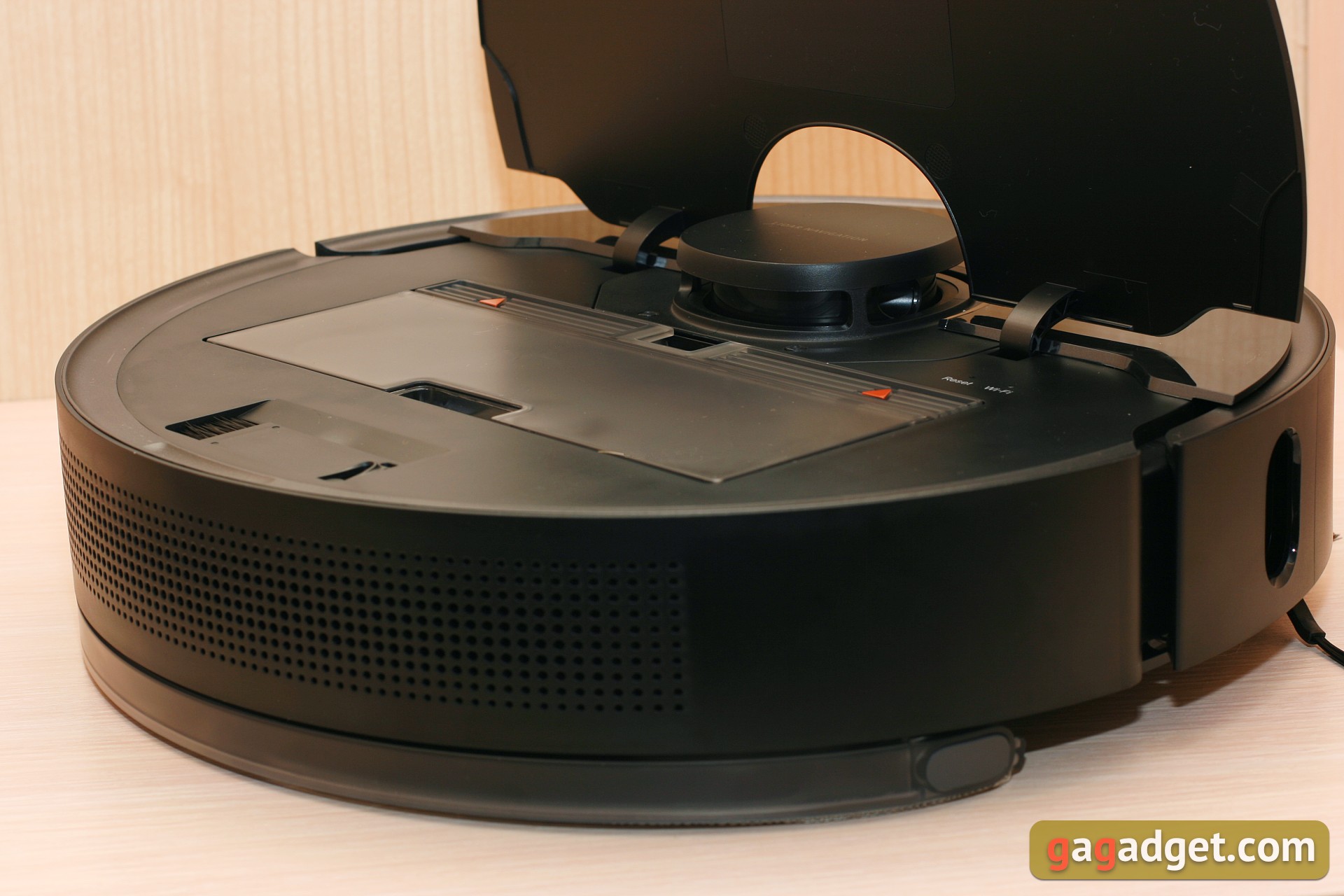 Dreame Bot L10 Pro Review: a Versatile Robot Vacuum Cleaner for Smart Home-8