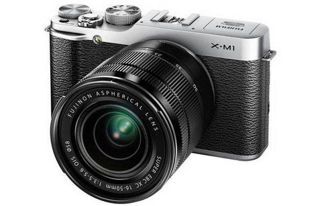 Беззеркальная фотокамера начального уровня Fujifilm X-M1 с ретро дизайном