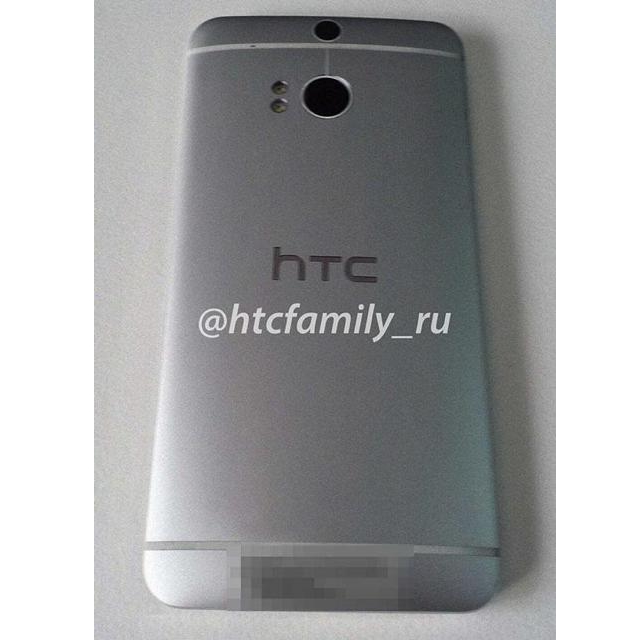 Живое фото задней крышки смартфона HTC M8 с ... двумя камерами? (updated)