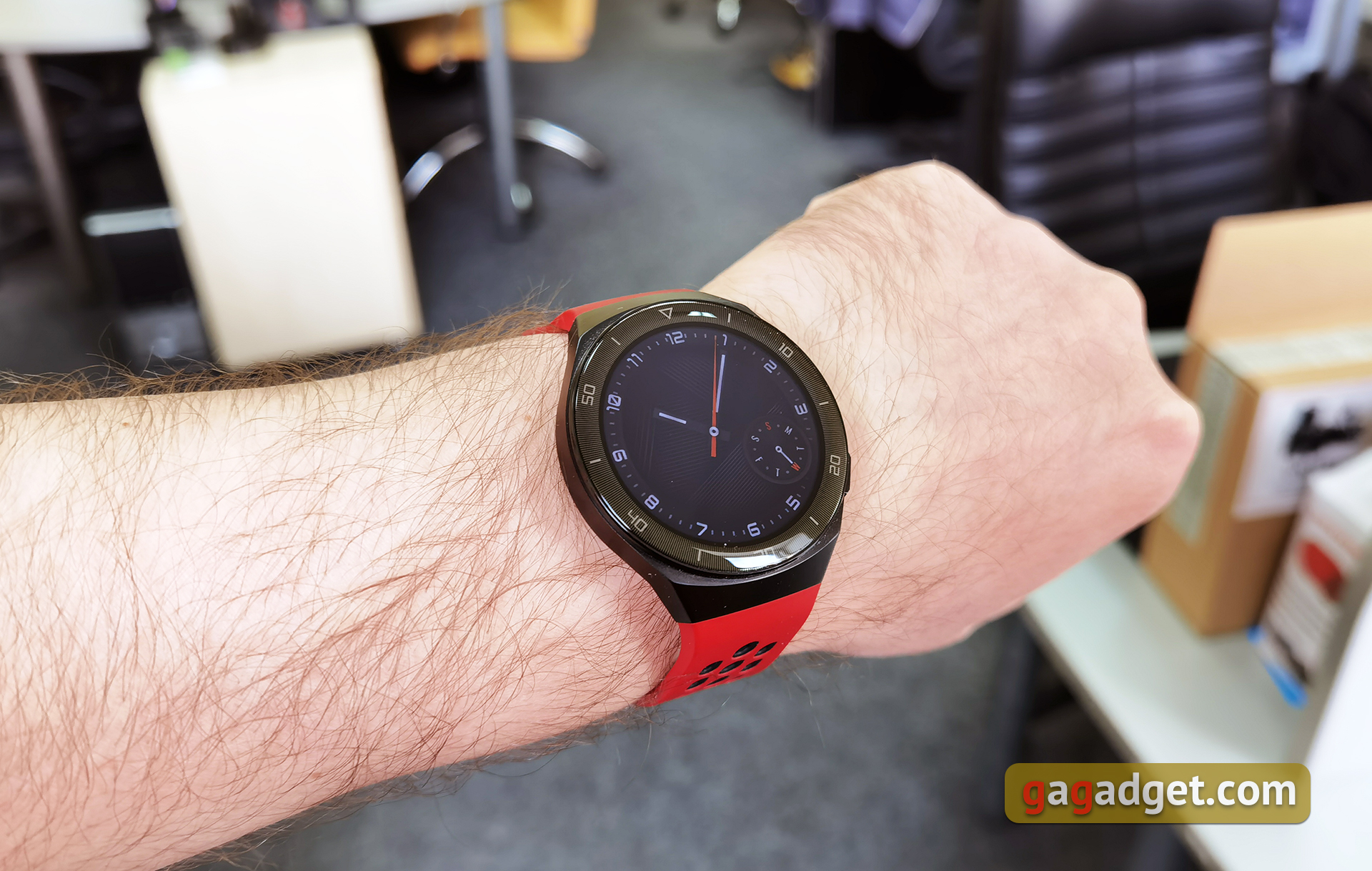 Обзор Huawei Watch GT 2e: стильные спортивные часы с отличной автономностью