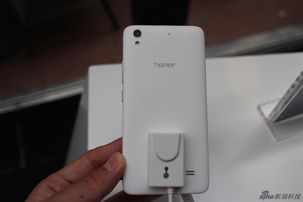 Huawei Honor 4 Play: недорогой смартфон на Snapdragon 410 с поддержкой LTE-3