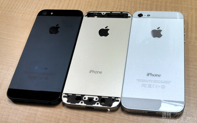 В сети появились "живые" фотографии золотистого iPhone 5S