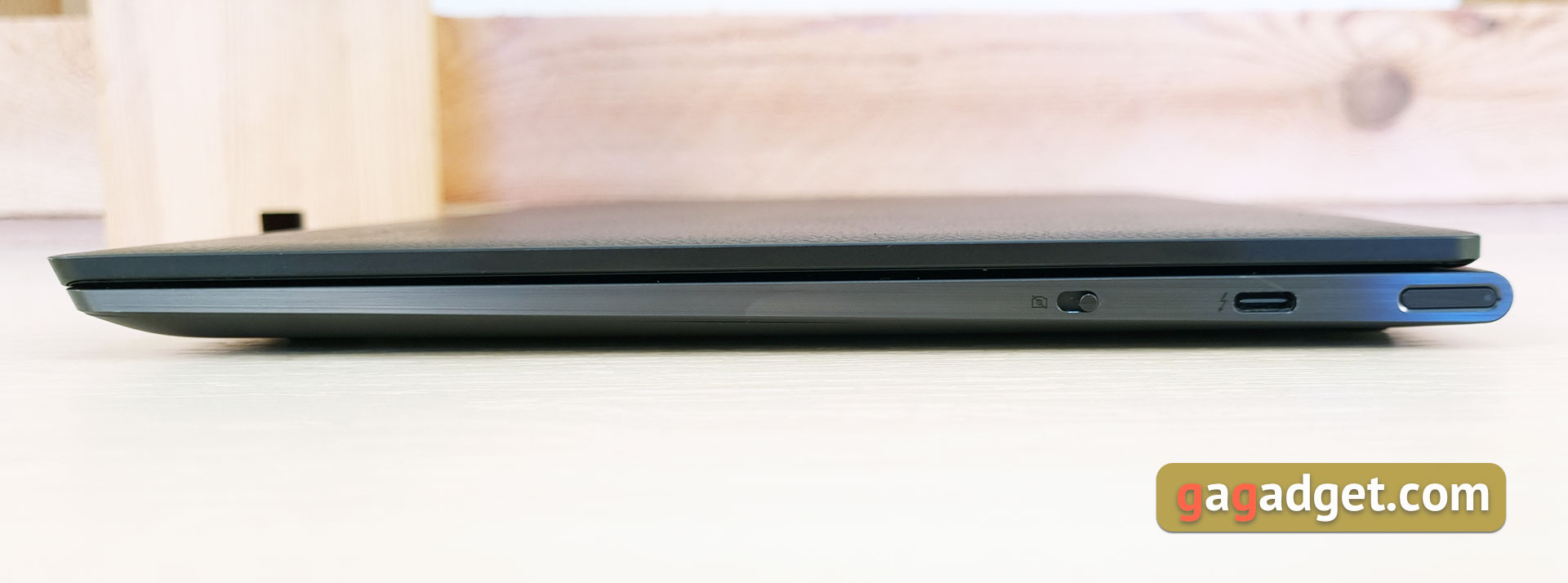 Lenovo Yoga Slim 9i Laptop Review-11