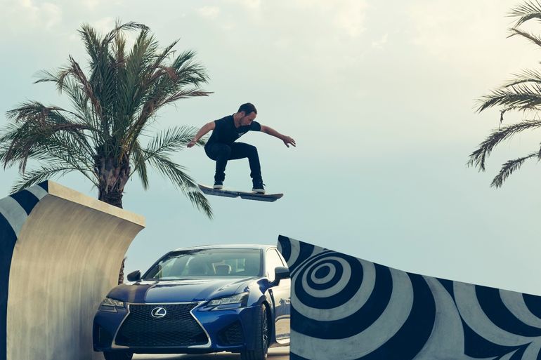 Невероятное видео с реальной демонстрацией ховерборда Lexus Slide