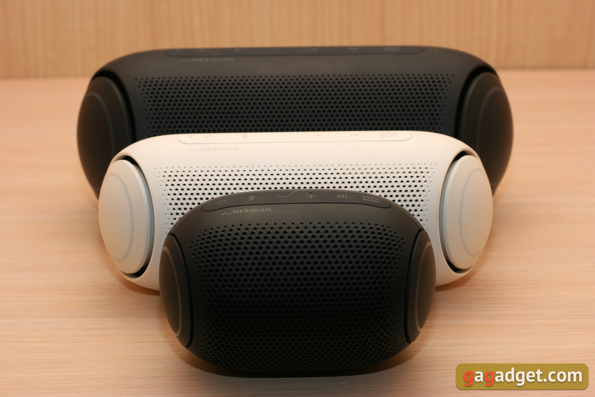 LG XBOOM Go Bluetooth Speakers Review (PL2, PL5, PL7)-6