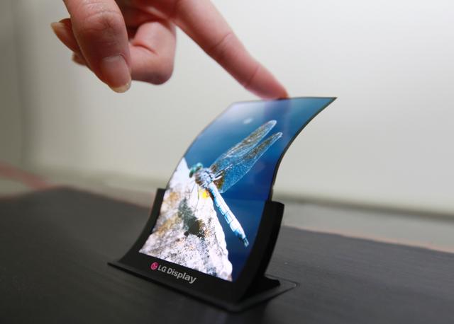 Новинки LG: гибкий 5" OLED-дисплей и 14-дюймовый экран на 2560x1440 точек