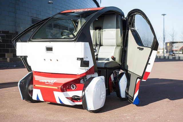 Самые ленивые британцы смогут передвигаться на беспилотных такси Lutz Pathfinder-3