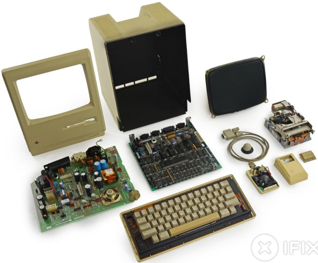 Умельцы из iFixit разобрали первый компьютер Macintosh 128K-14