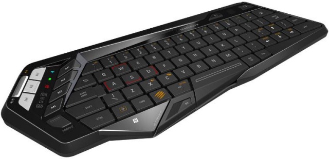 Портативная игровая клавиатура Mad Catz S.T.R.I.K.E.M. с поддержкой NFC