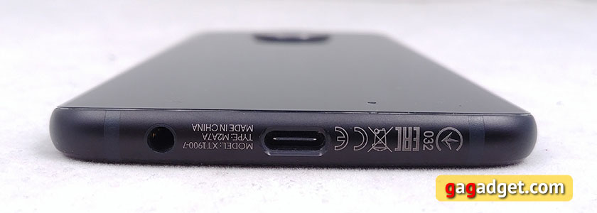 Обзор Moto X4: смартфон среднего сегмента с бонусами-12