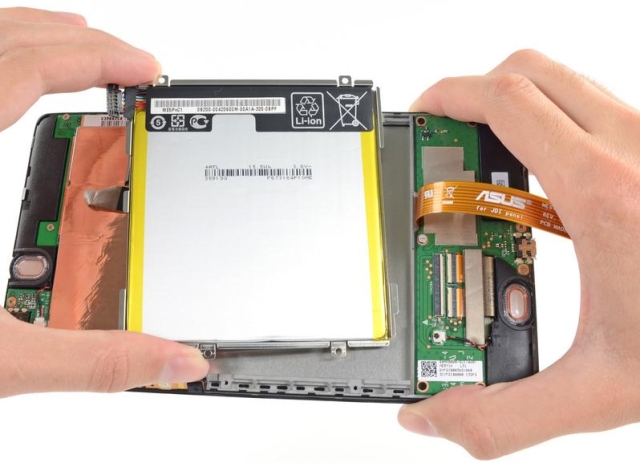 Умельцы из iFixit провели вскрытие планшета Nexus 7 2013 года-4