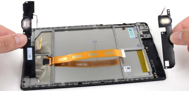 Умельцы из iFixit провели вскрытие планшета Nexus 7 2013 года-6