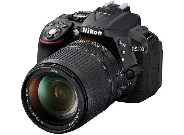 Зеркальная камера Nikon D5300 с 24.2-МП CMOS-матрицей формата DX и модулем Wi-Fi
