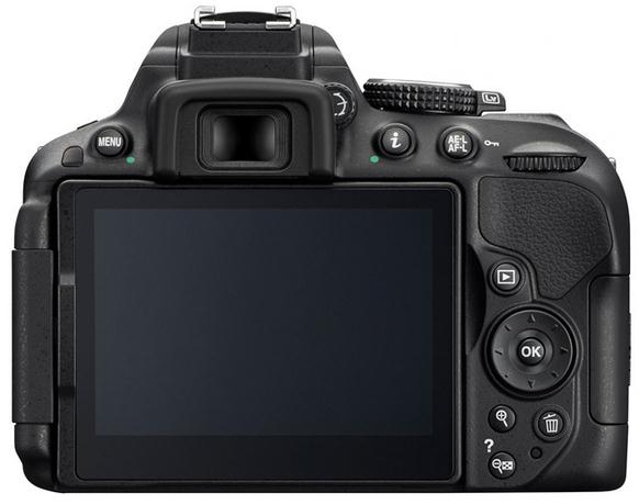 Зеркальная камера Nikon D5300 с 24.2-МП CMOS-матрицей формата DX и модулем Wi-Fi-2