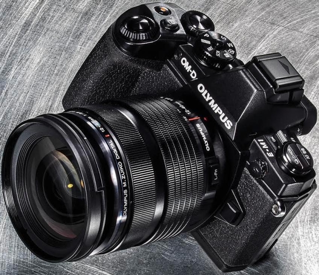 Флагманская беззеркальная камера Olympus OM-D E-M1 поступила в продажу в Украине