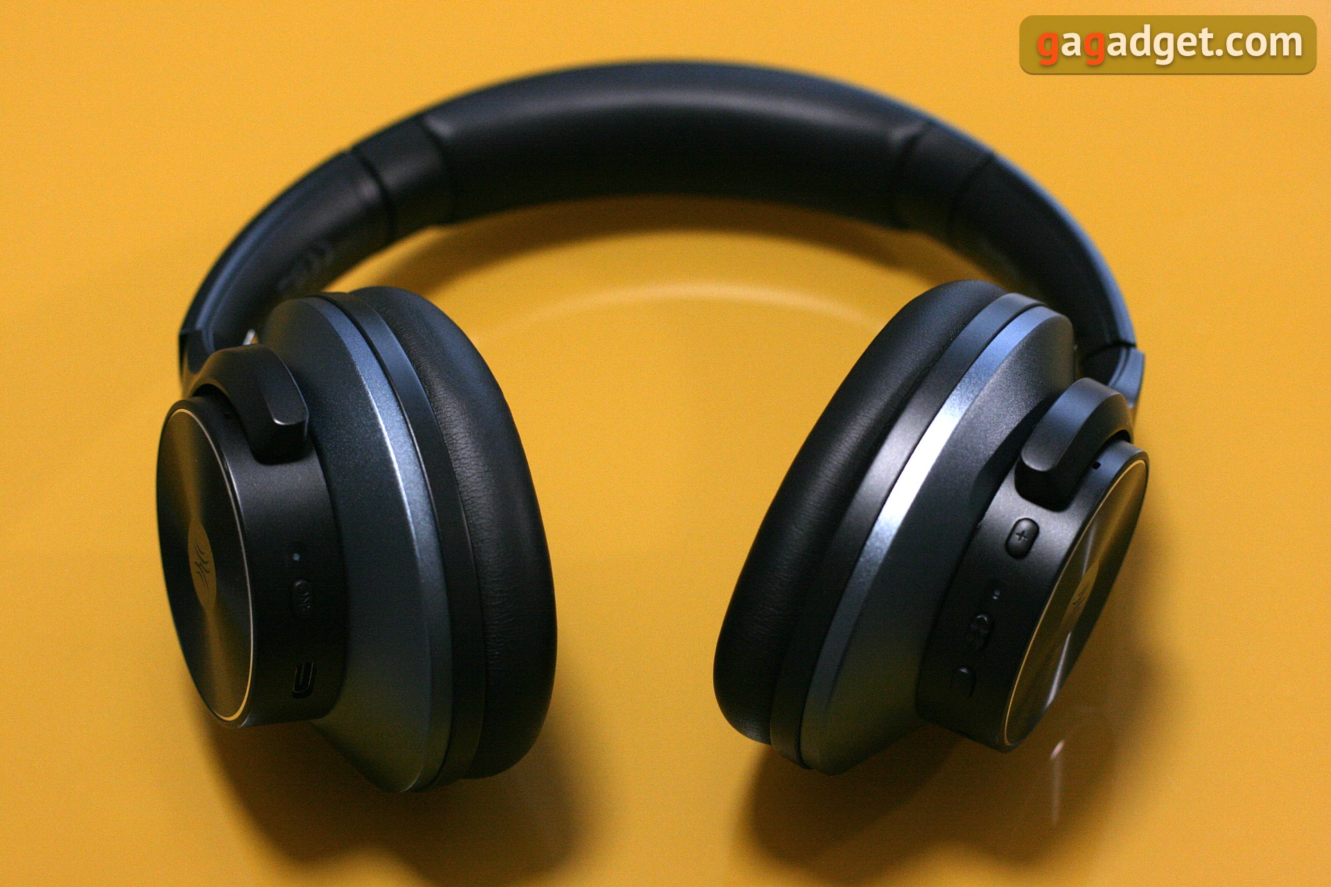 The master of transparent sound: the OneOdio A10 Hybrid Noise Cancelling Closed-Ear Headphones-2