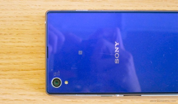 Смартфон OnePlus One с 5.5-дюймовым экраном и размером меньше 5-дюймового Sony Xperia Z1-2