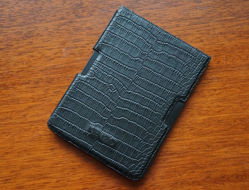 Обзор флагманского ридера PocketBook Sense with KENZO cover-3