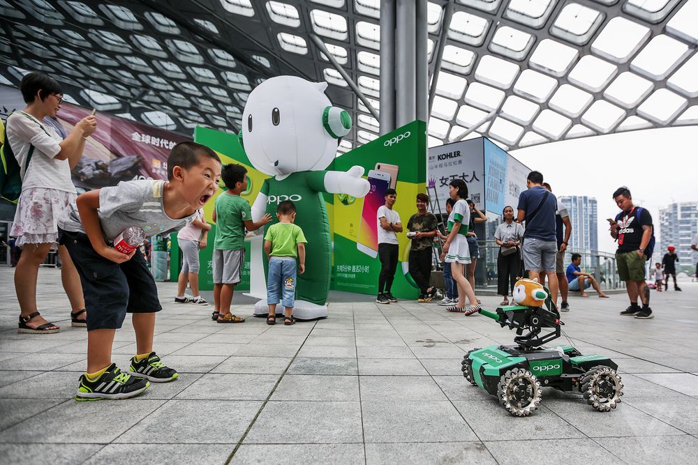 Зачем производитель дронов DJI поддерживает крупнейший в мире турнир боевых роботов RoboMasters-4