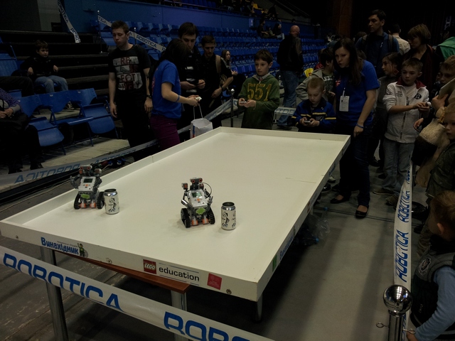 Попадание в робо-сказку: фоторепортаж с фестиваля робототехники «Robotica 2013»-15