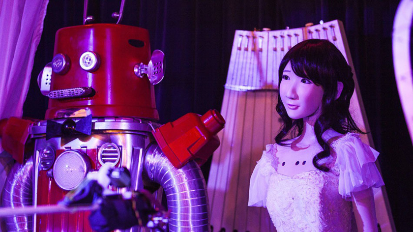 В Японии состоялась первая в мире свадьба роботов (видео)