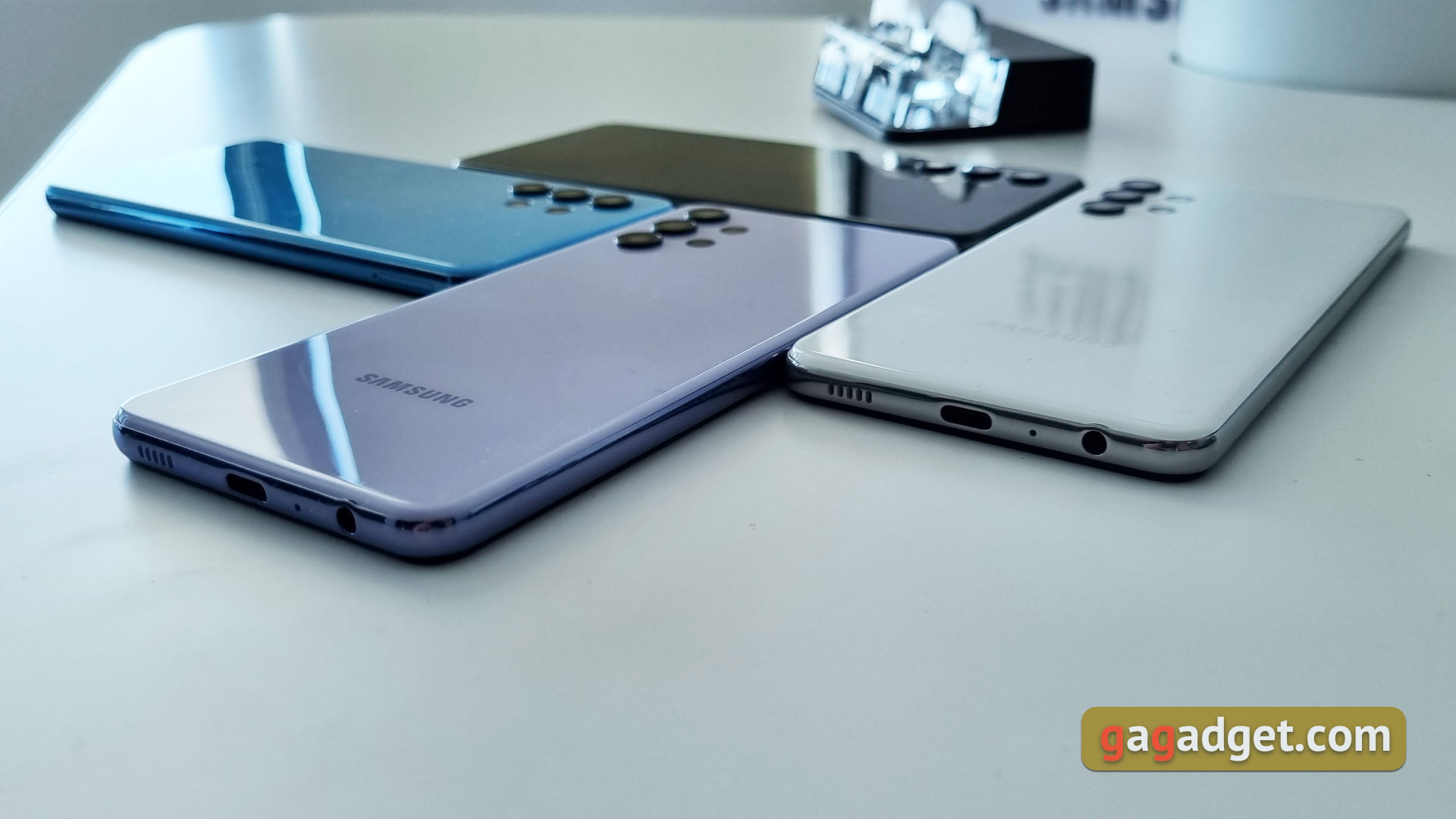 Смартфоны Samsung Galaxy A72, A52 и A32 своими глазами-18