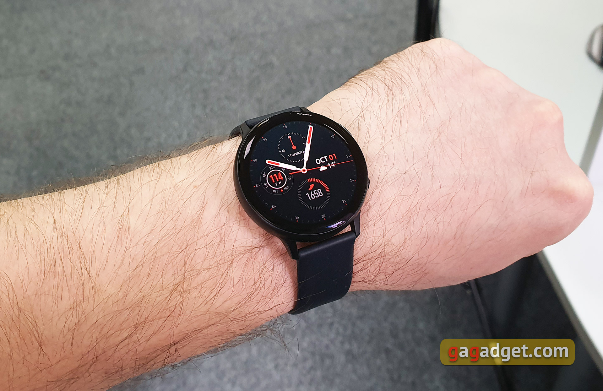 Обзор Samsung Galaxy Watch Active 2: умные и спортивные часы теперь с сенсорным безелем-13