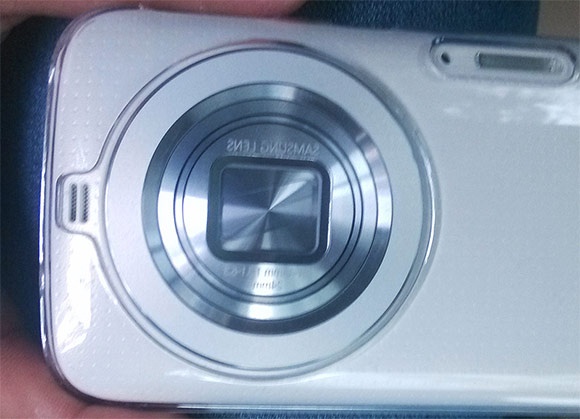 Камерофон Samsung Galaxy K засветился на живых фото-3