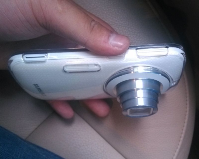 Камерофон Samsung Galaxy K засветился на живых фото