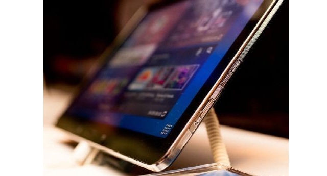 Первые живые фото и характеристики 12.2-дюймового планшета Samsung Galaxy Note Pro