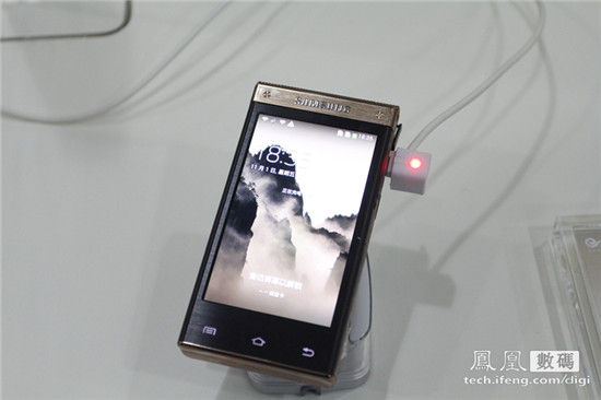 Раскладушка Samsung SM-W2014 на Snapdragon 800 за $1640-2
