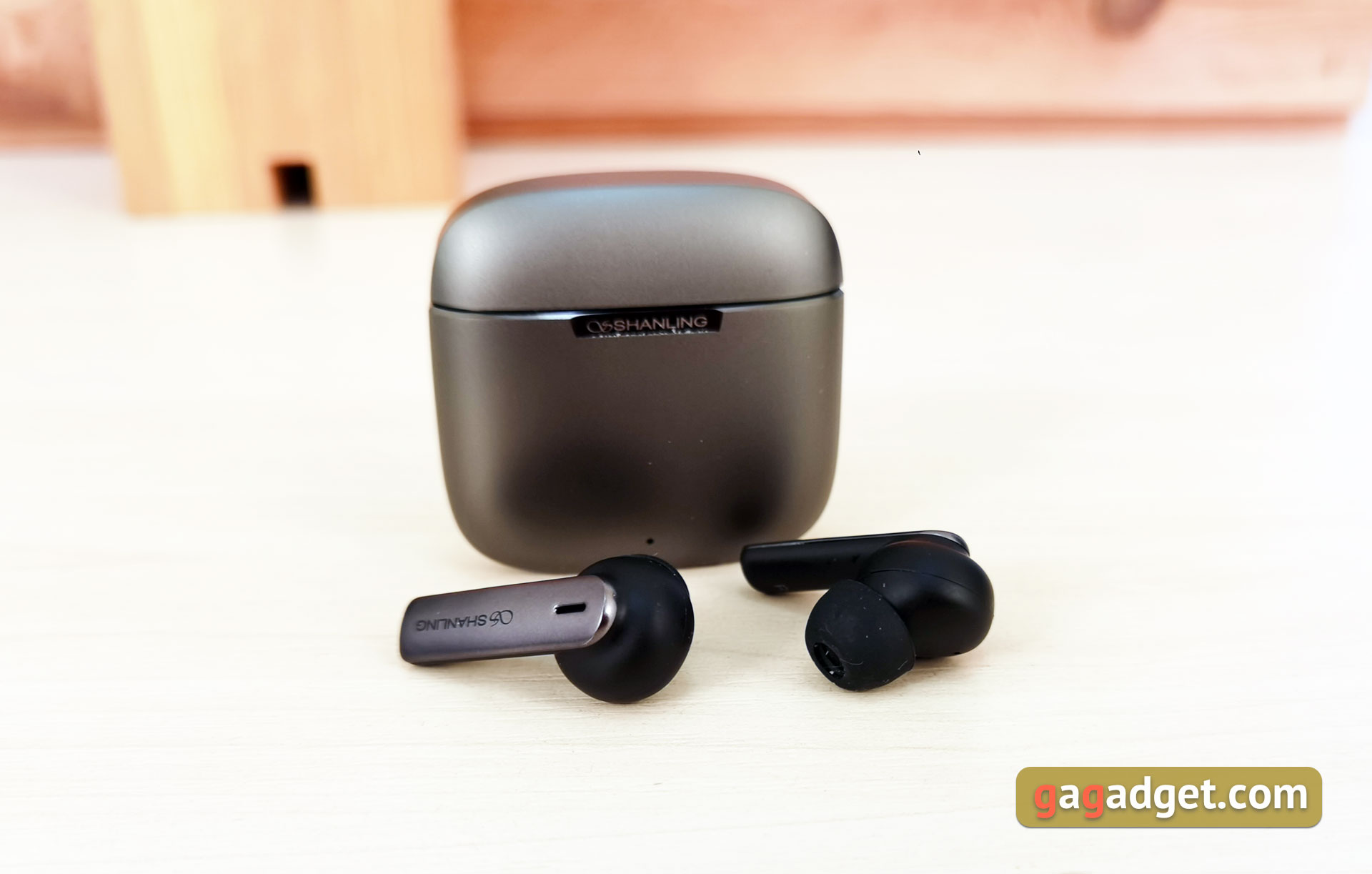 Shanling MTW200 Review: Long-Lasting TWS Earbuds for Bass Fans-8