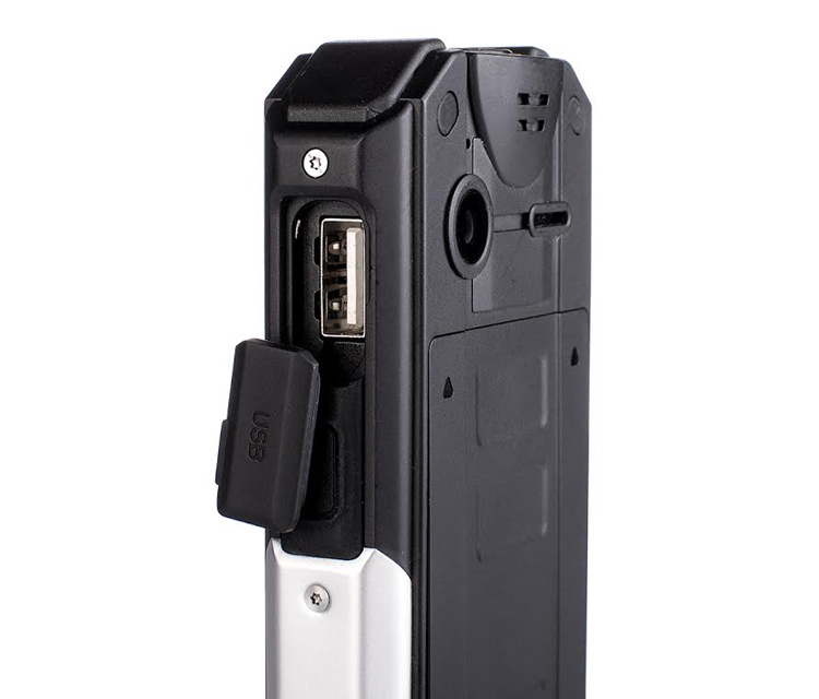 Защищенный телефон Sigma mobile X-treme IT68 с функцией зарядки устройств и фонариком-3