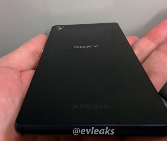 Осенний флагман Sony Xperia Z3 позирует на живых фото-2